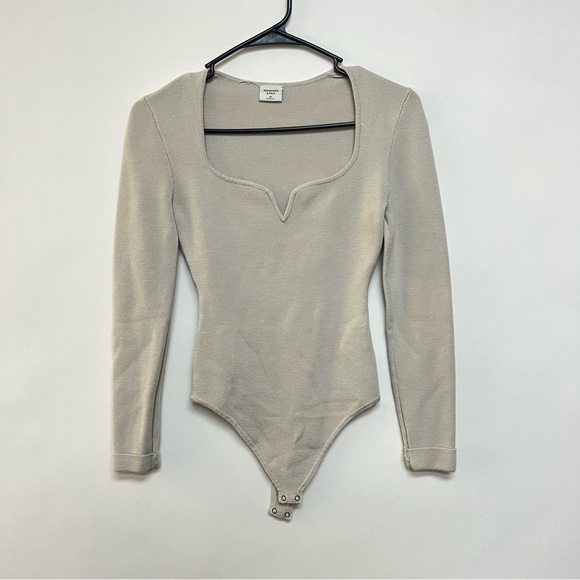 Abercrombie and Fitch Nude Beige Sweetheart Knit Bodysuit Stretchy Sand XS - Picture 2 of 7
